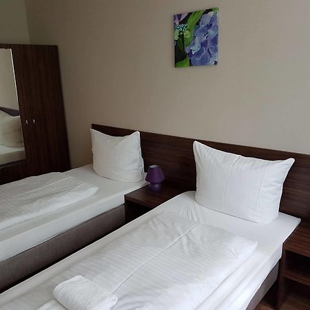Hotel Pension Eberty Berlin Luaran gambar