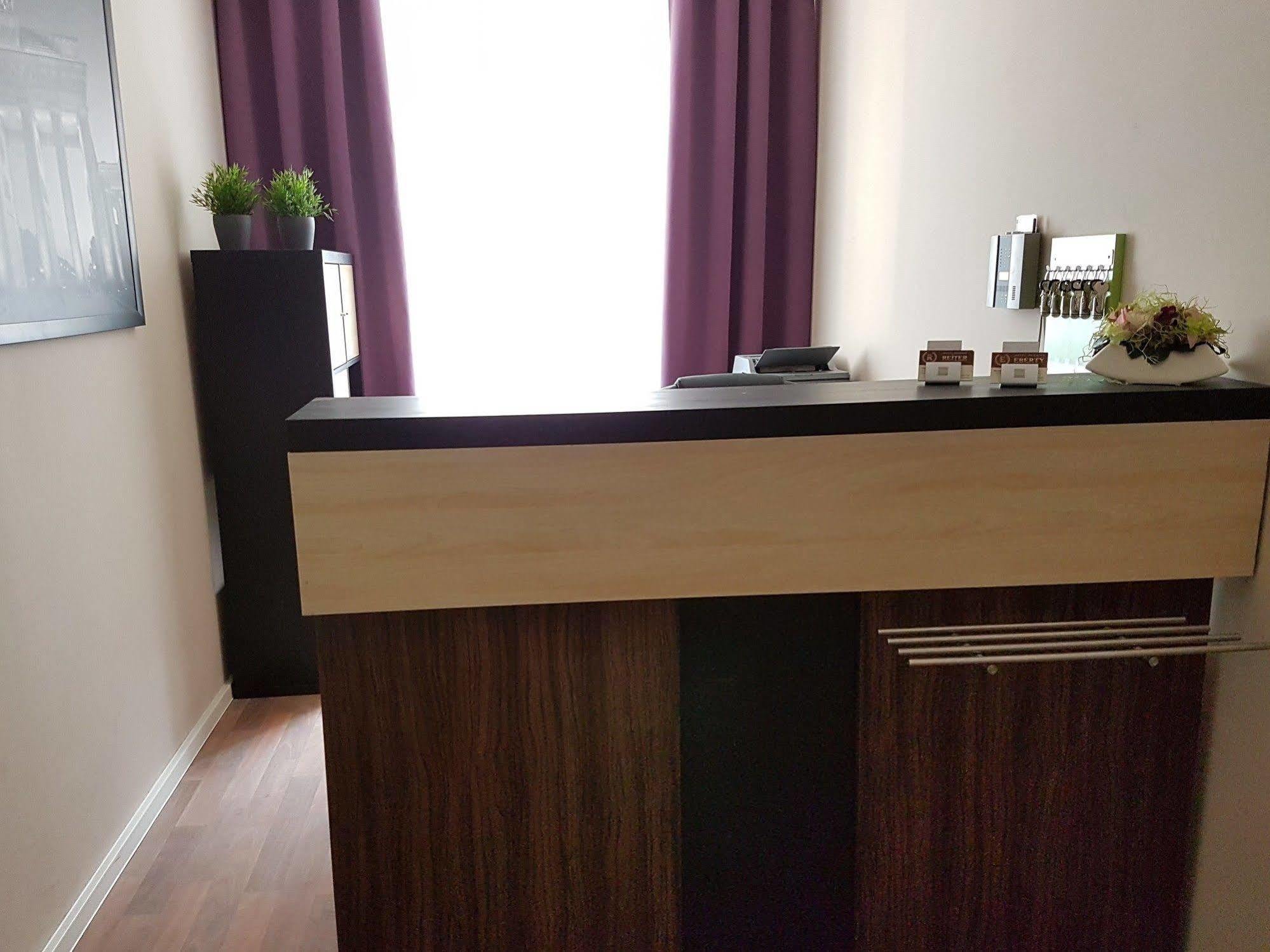 Hotel Pension Eberty Berlin Luaran gambar