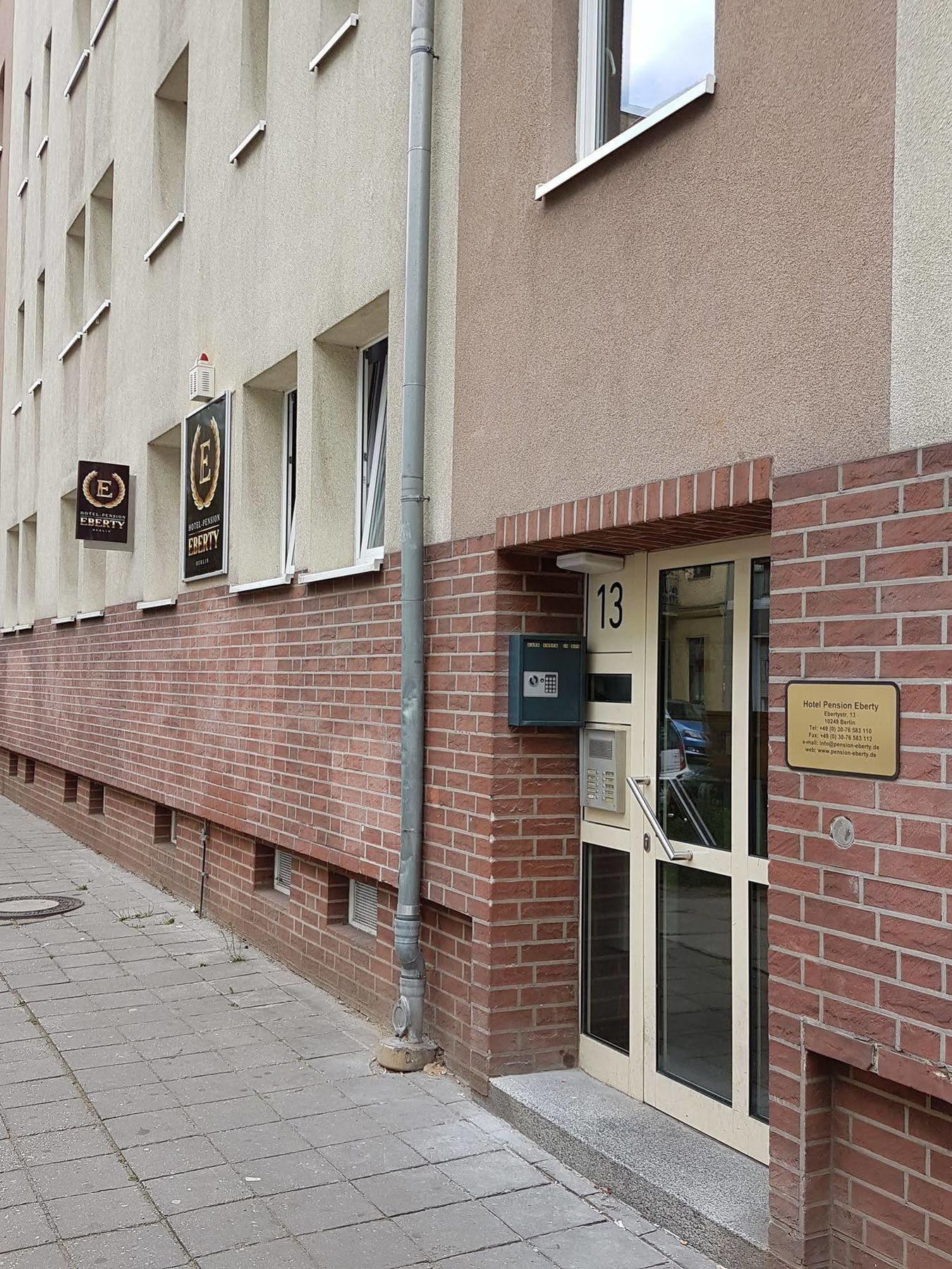 Hotel Pension Eberty Berlin Luaran gambar